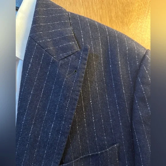 100% Italian Wool Navy Pinstripe Blazer